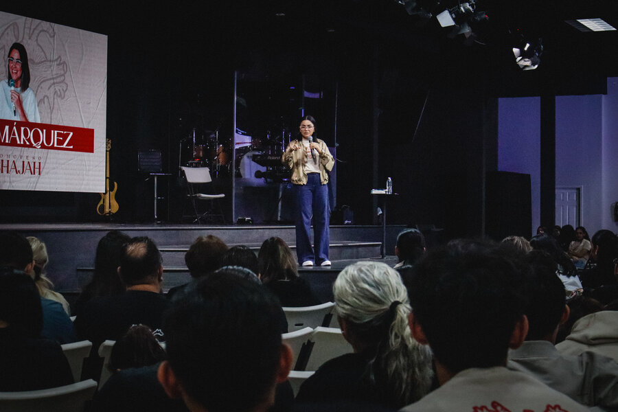 Interior de Iglesia Todo Por Ti durante una sesión del Congreso SHAJAH